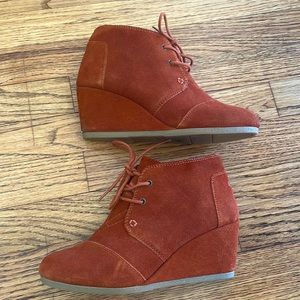 Barely worn Tom’s Wedges